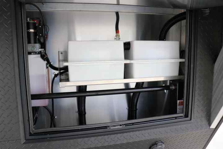 inTech Gooseneck Trailer