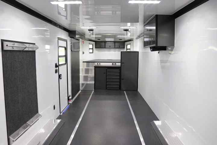 inTech Gooseneck Trailer