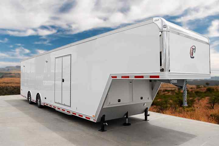 inTech Gooseneck Trailer