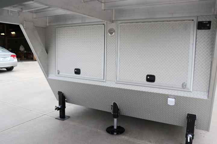 inTech Gooseneck Trailer