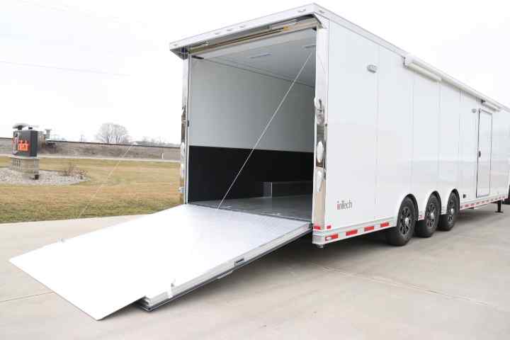 inTech Gooseneck Trailer