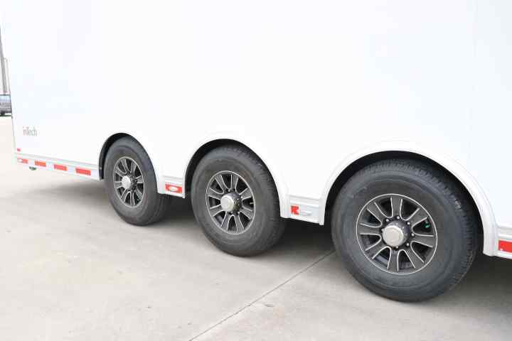 inTech Gooseneck Trailer