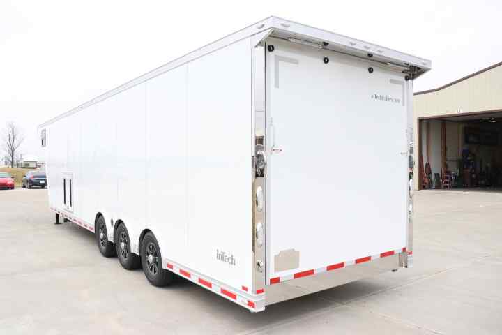 inTech Gooseneck Trailer