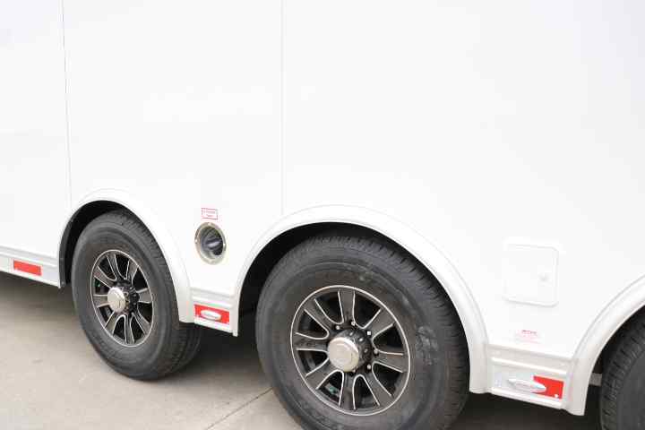 inTech Gooseneck Trailer