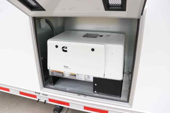 inTech Gooseneck Trailer