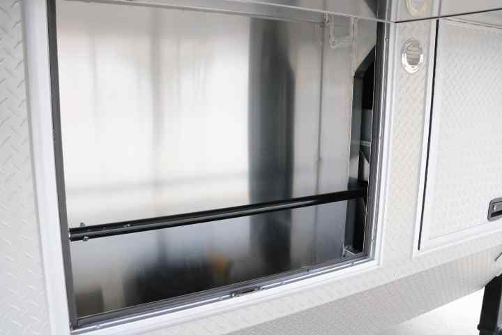inTech Gooseneck Trailer