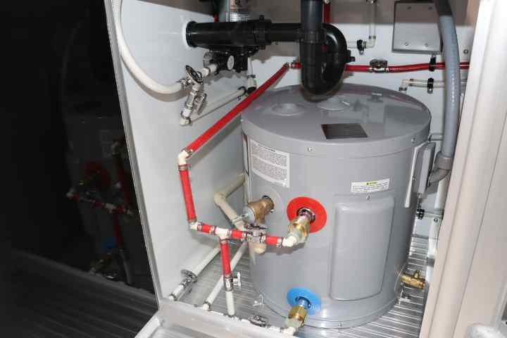 inTech Gooseneck Trailer