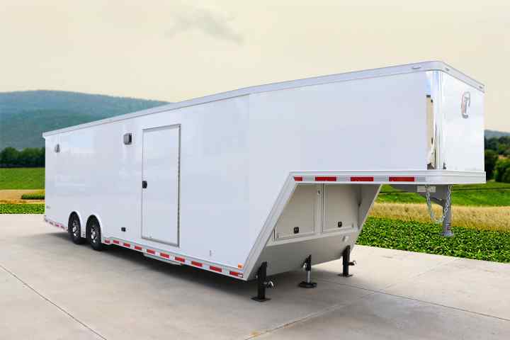 inTech Gooseneck Trailer