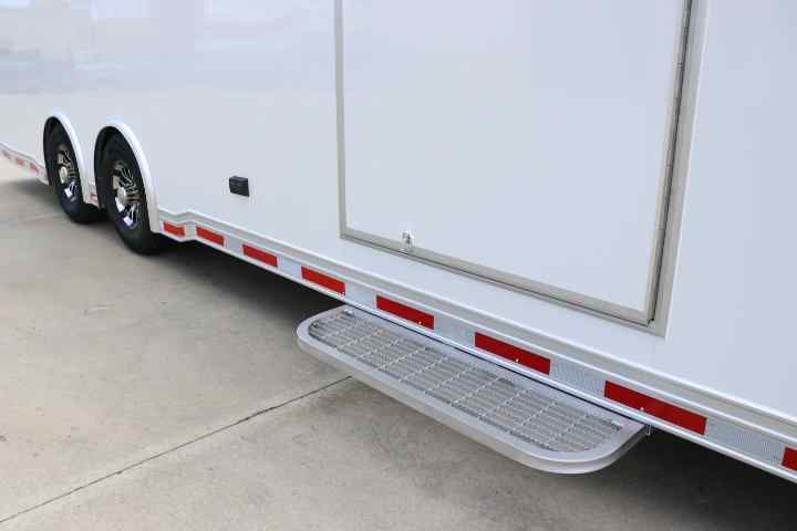 inTech Gooseneck Trailer
