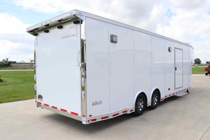 inTech Gooseneck Trailer