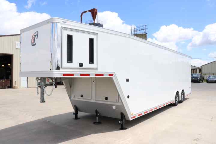 inTech Gooseneck Trailer