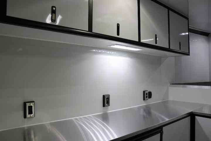inTech Gooseneck Trailer