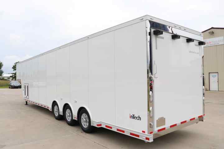 inTech Gooseneck Trailer