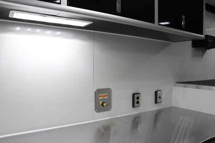 inTech Gooseneck Trailer