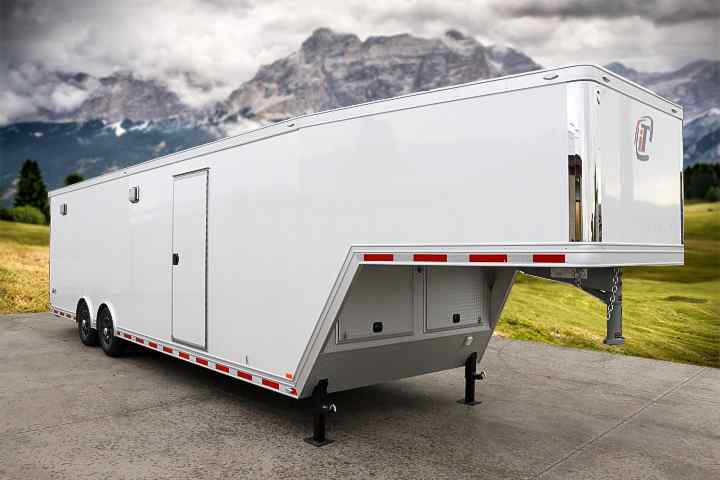 inTech Gooseneck Trailer