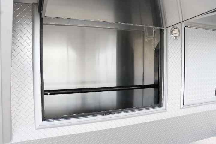 inTech Gooseneck Trailer