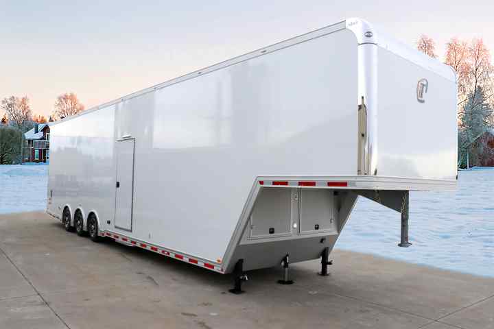 inTech Gooseneck Trailer