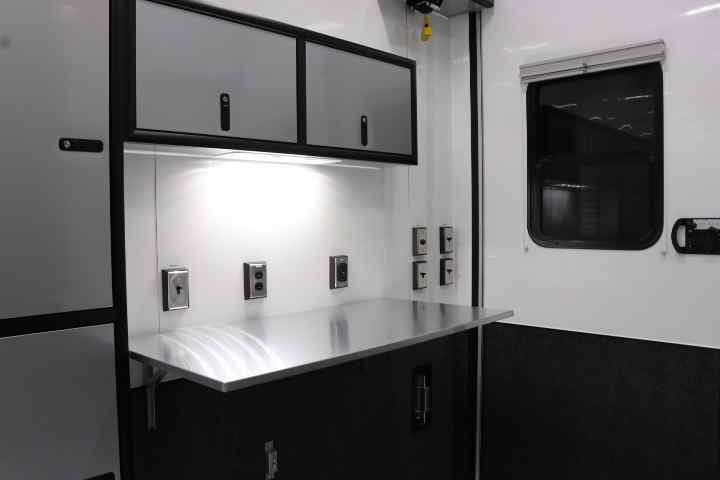 inTech Gooseneck Trailer