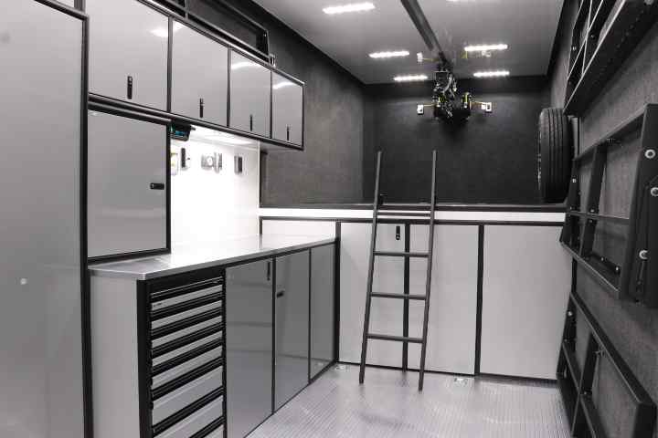 inTech Gooseneck Trailer