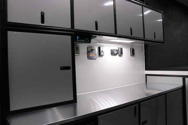 inTech Gooseneck Trailer