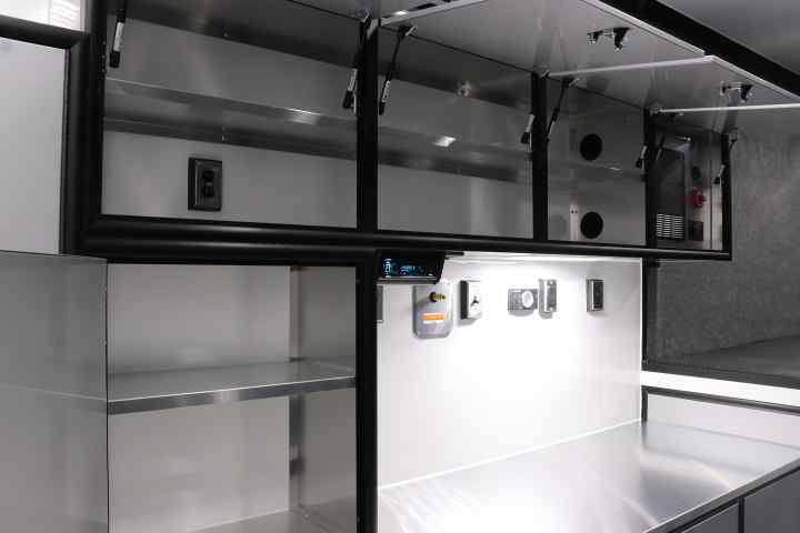 inTech Gooseneck Trailer