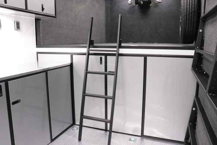 inTech Gooseneck Trailer