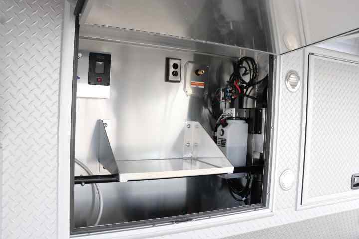 inTech Gooseneck Trailer