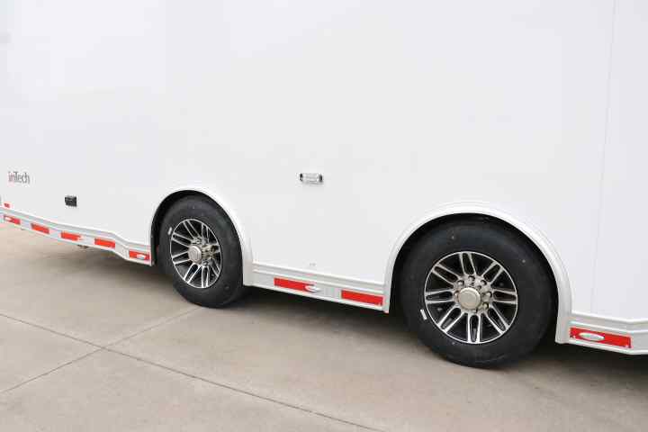 inTech Gooseneck Trailer