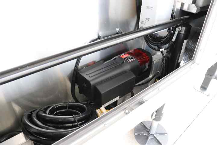 inTech Gooseneck Trailer
