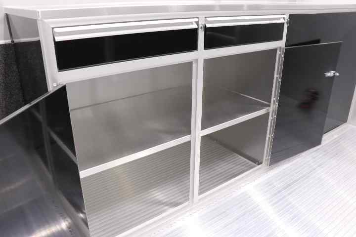 inTech Gooseneck Trailer