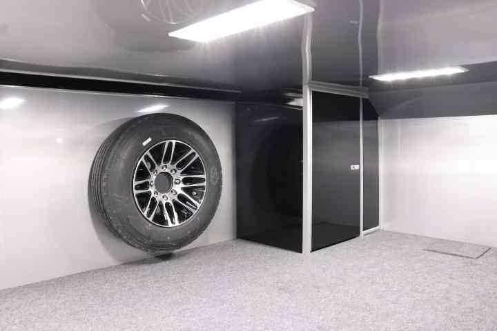 inTech Gooseneck Trailer