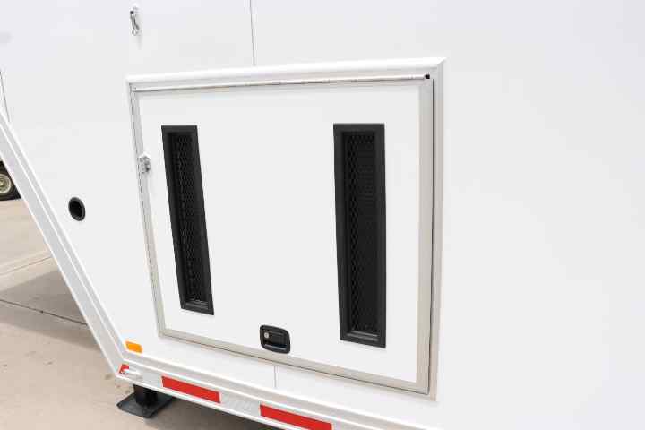inTech Gooseneck Trailer