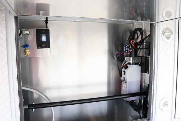 inTech Gooseneck Trailer
