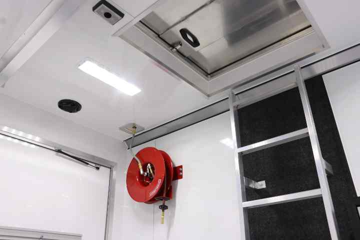 inTech Gooseneck Trailer