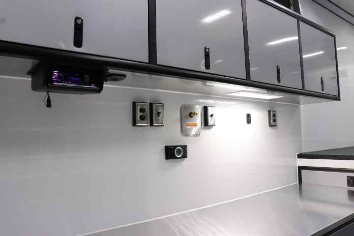 inTech Gooseneck Trailer