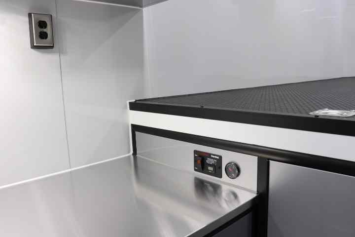 inTech Gooseneck Trailer