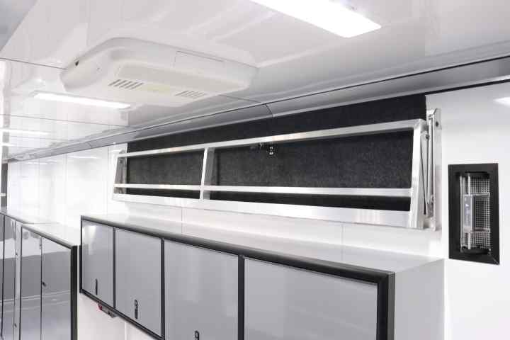 inTech Gooseneck Trailer