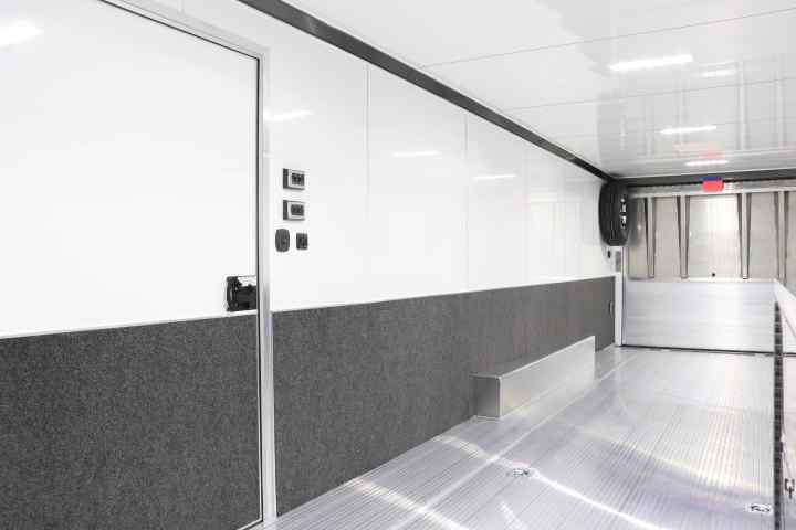 inTech Gooseneck Trailer
