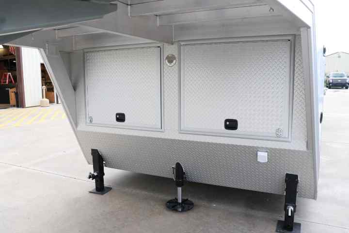 inTech Gooseneck Trailer