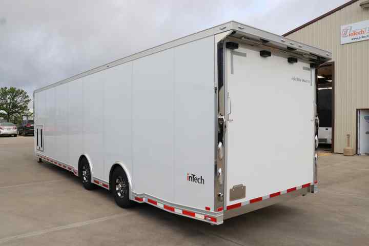 inTech Gooseneck Trailer
