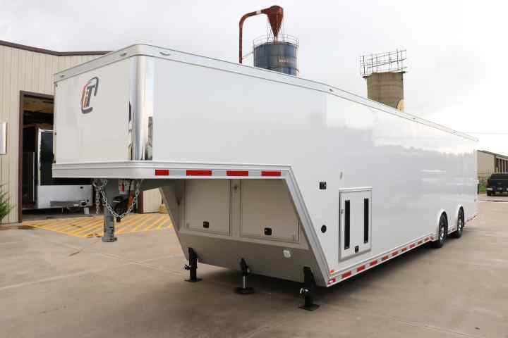 inTech Gooseneck Trailer