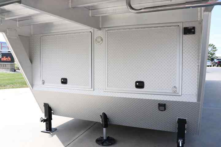 inTech Gooseneck Trailer