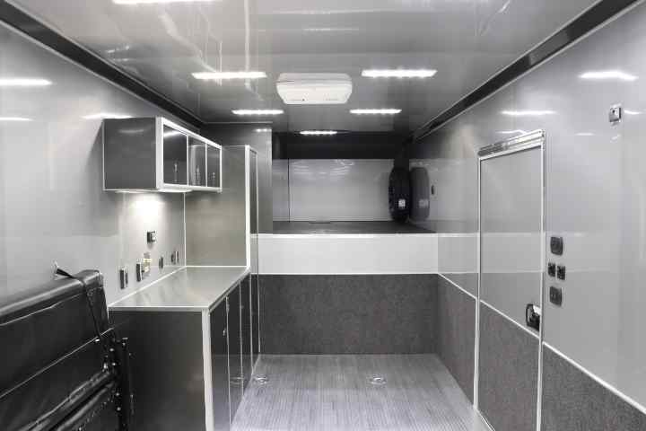 inTech Gooseneck Trailer