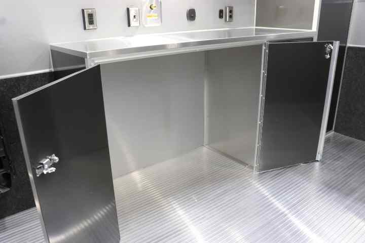 inTech Gooseneck Trailer