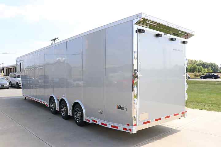 inTech Gooseneck Trailer