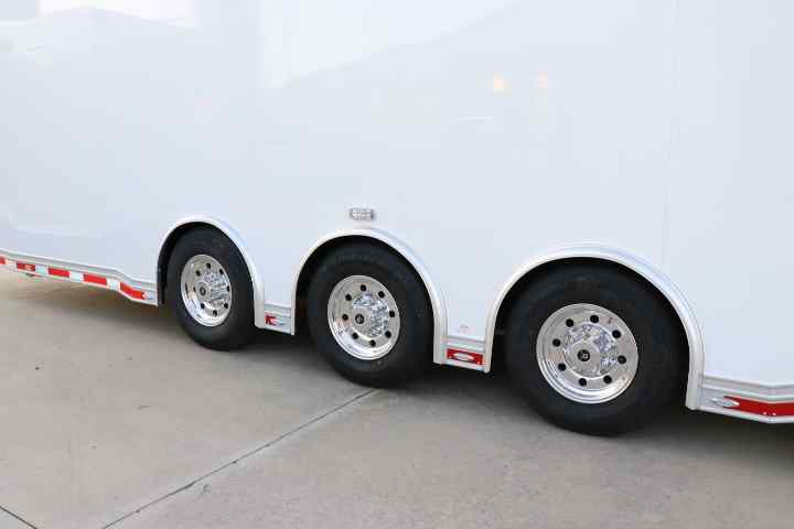 inTech Gooseneck Trailer