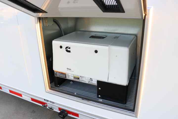 inTech Gooseneck Trailer