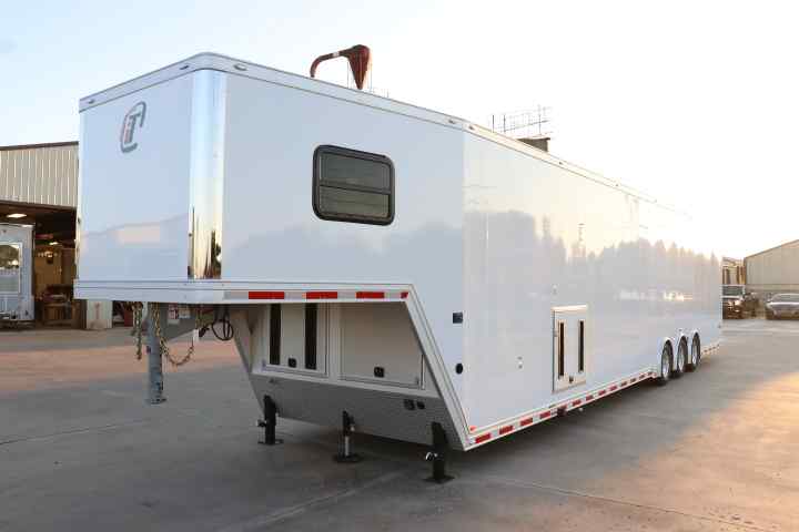 inTech Gooseneck Trailer