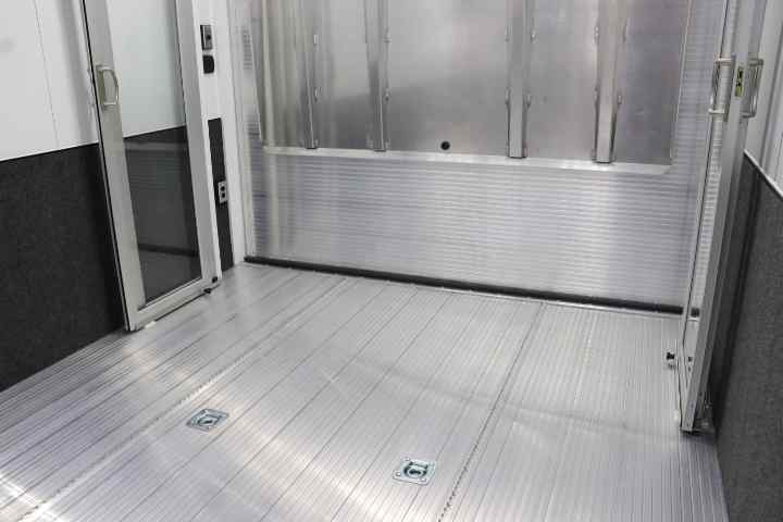 inTech Gooseneck Trailer