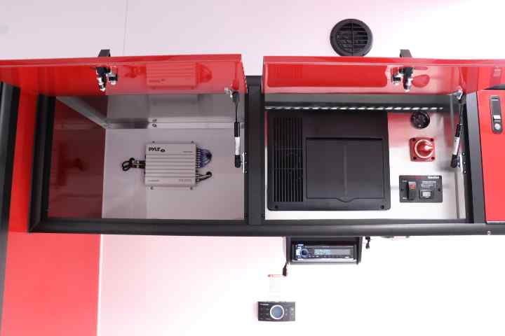 inTech Gooseneck Trailer
